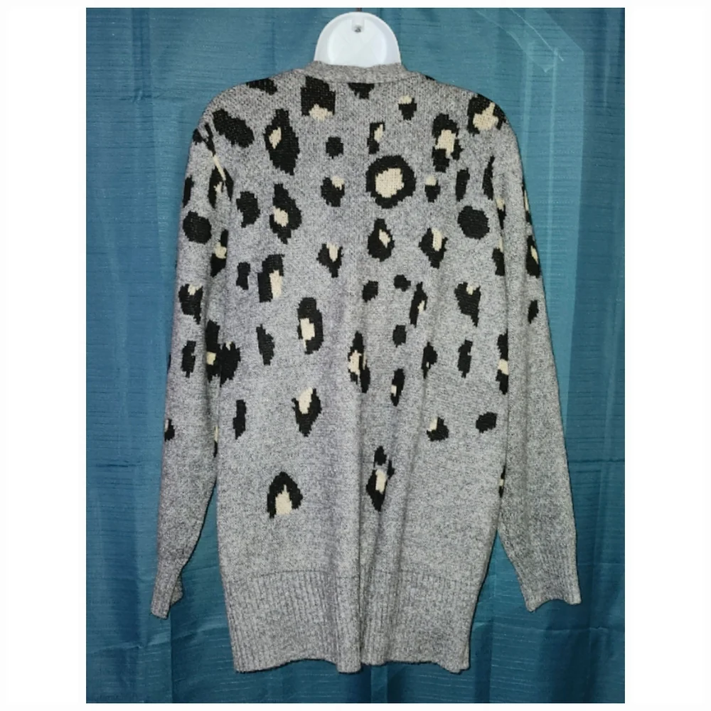 Maurices | Gray Leopard Sweater - Picture 3 of 5